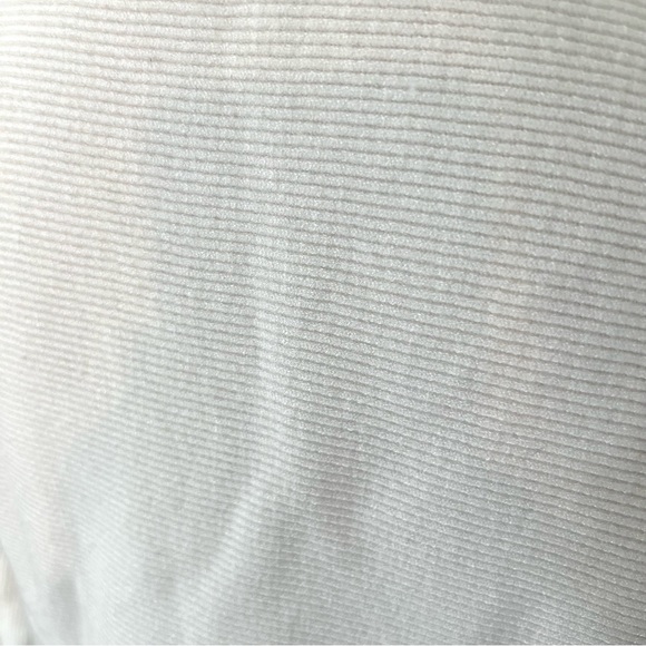 L’AGENCE Turtleneck Sweater, NWT Ribbed Cream White Closet Staple - Picture 3 of 6